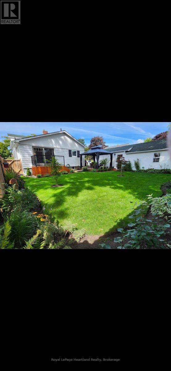 105 Quebec Street, Goderich (Goderich (Town)), ON - Outdoor With Body Of Water