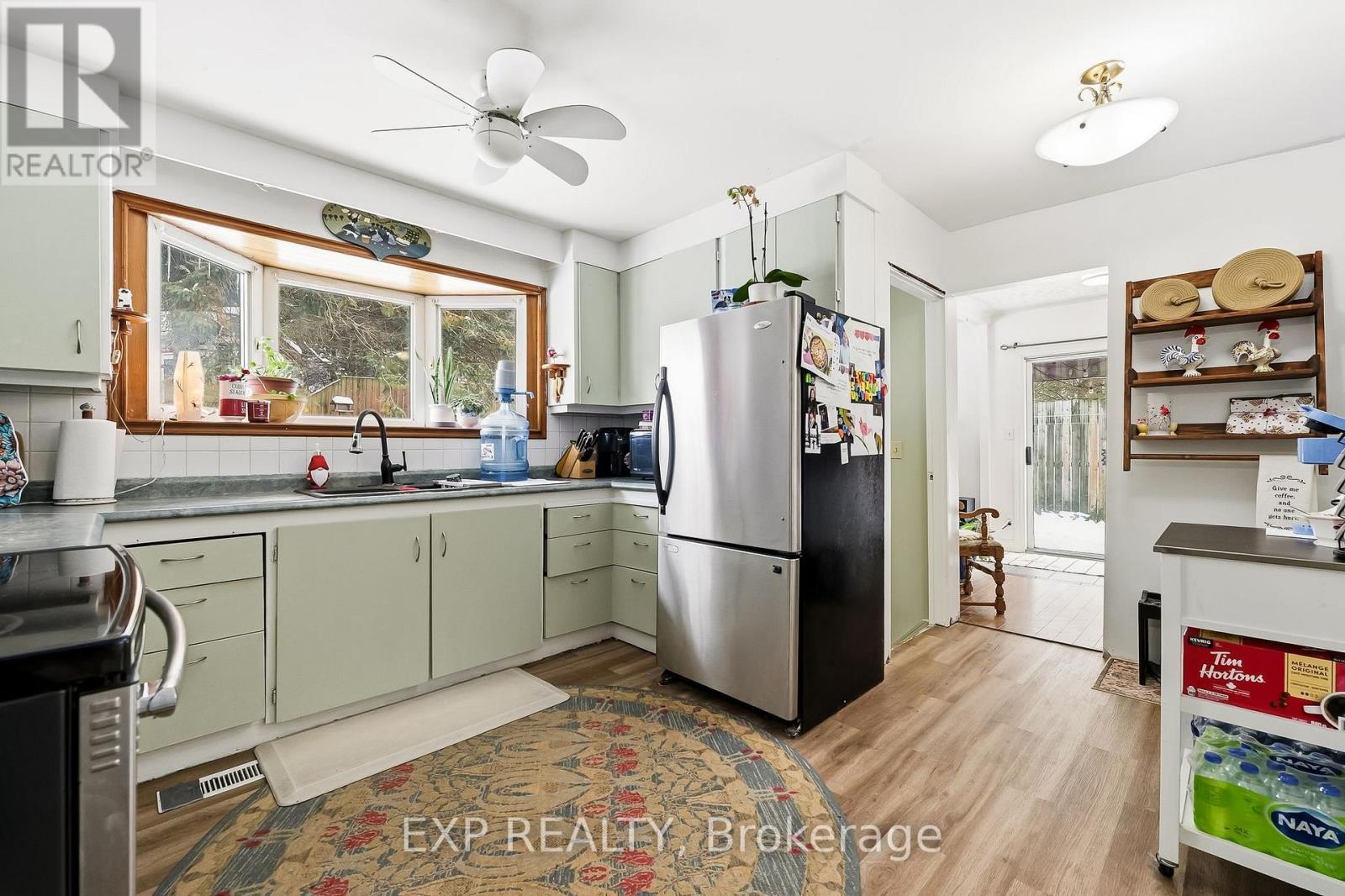 2825 Peter Street, Hamilton Township, ON - Indoor Photo Showing Kitchen