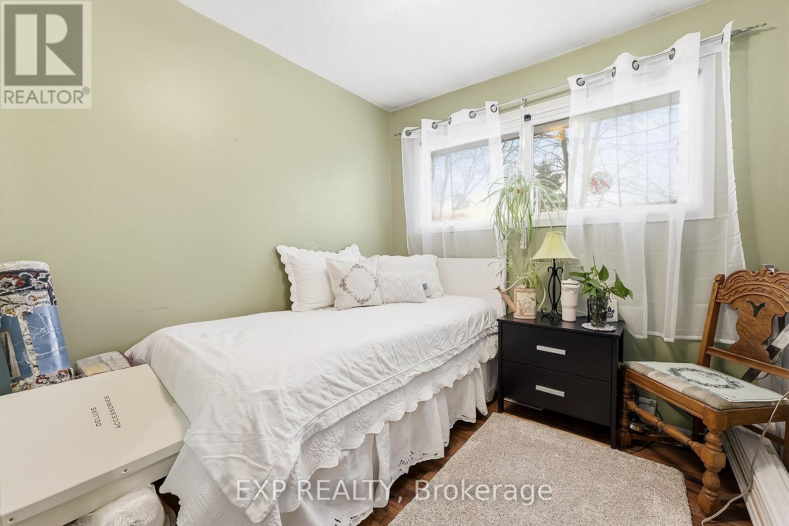 2825 Peter Street, Hamilton Township, ON - Indoor Photo Showing Bedroom