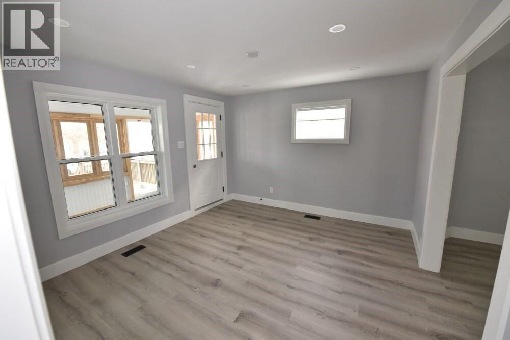 379 Talfourd Street, Sarnia, ON - Indoor Photo Showing Other Room