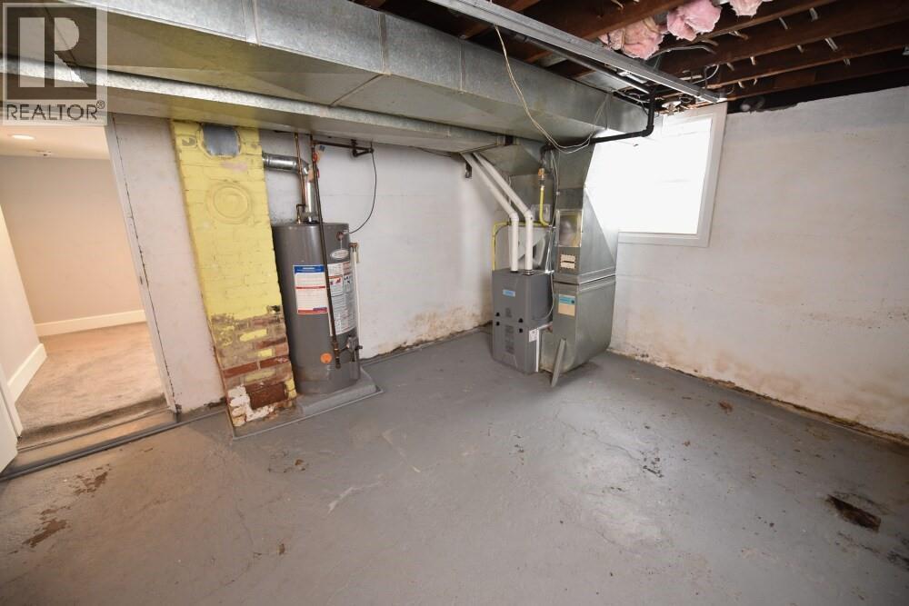 379 Talfourd Street, Sarnia, ON - Indoor Photo Showing Basement