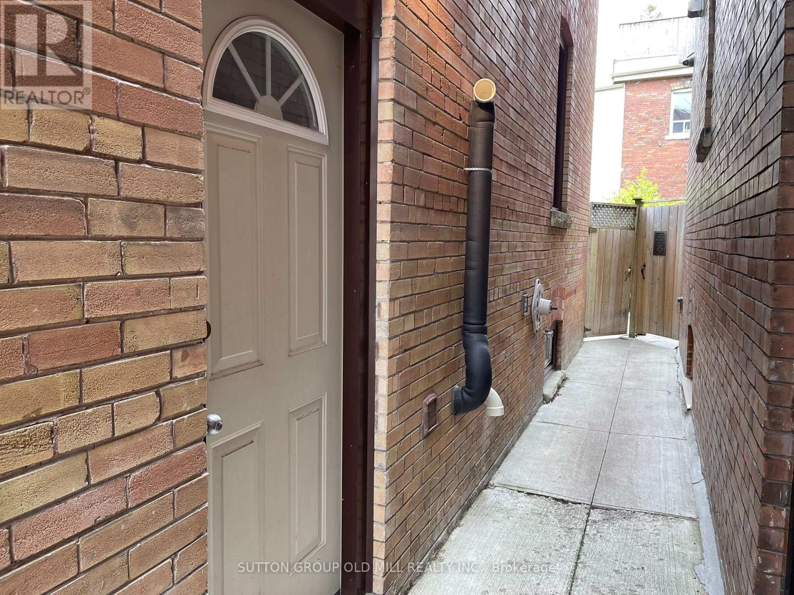 Lower - 180 Madison Avenue, Toronto, ON - Photo Showing Other Room