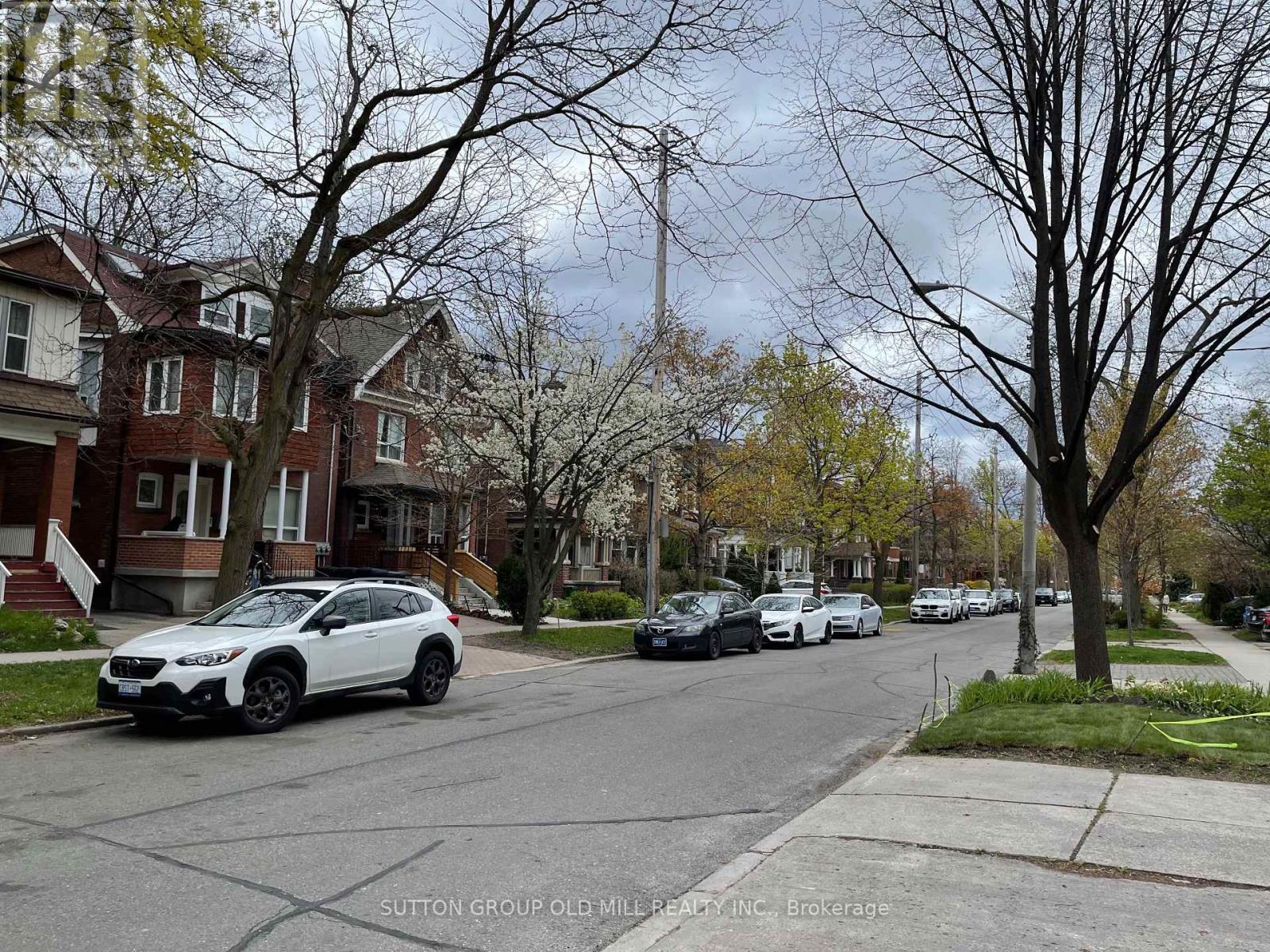 Lower - 180 Madison Avenue, Toronto, ON - Outdoor