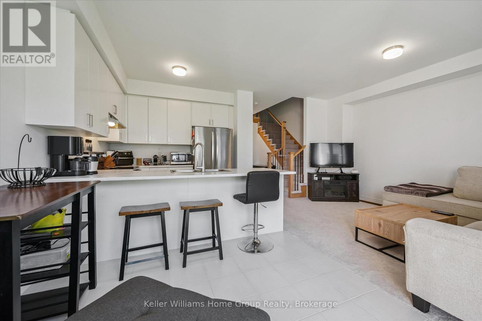 13 Edminston Drive, Centre Wellington (Fergus), ON - Indoor