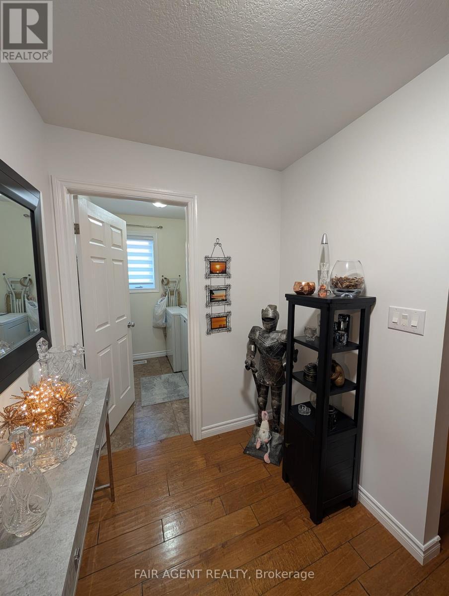 110 Milton Seiler Crescent, Minto, ON - Indoor Photo Showing Other Room