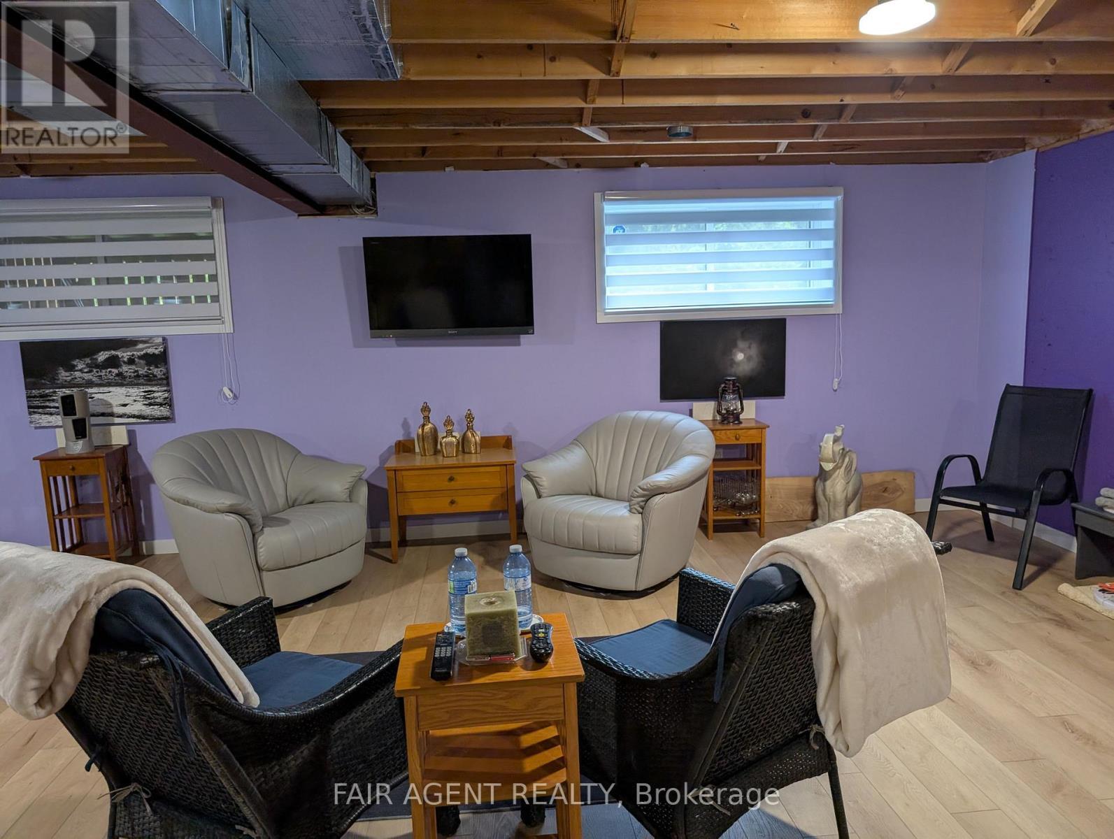 110 Milton Seiler Crescent, Minto, ON - Indoor Photo Showing Other Room