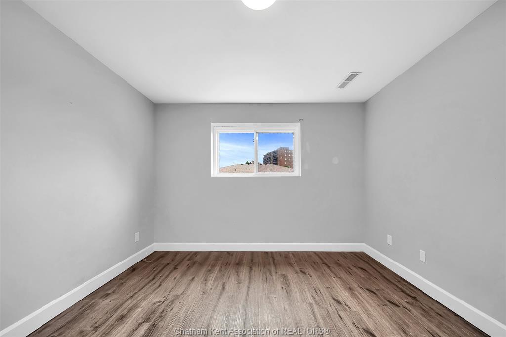 12-25 Orchard Heights Drive, Chatham, ON