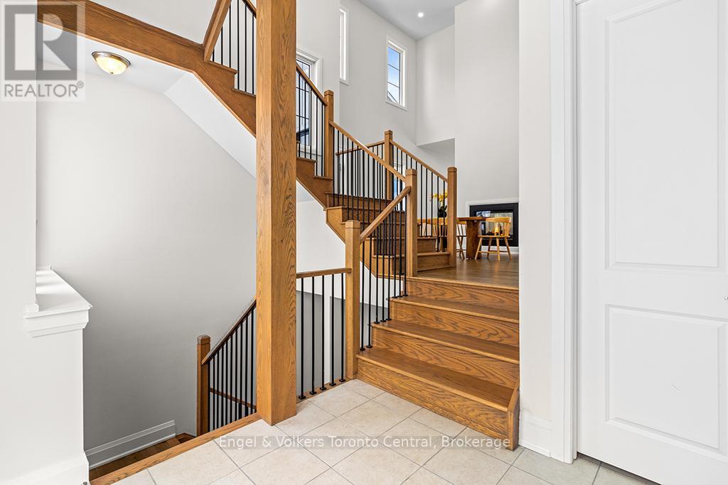 110 Dorothy Drive, Blue Mountains, ON - Indoor Photo Showing Other Room