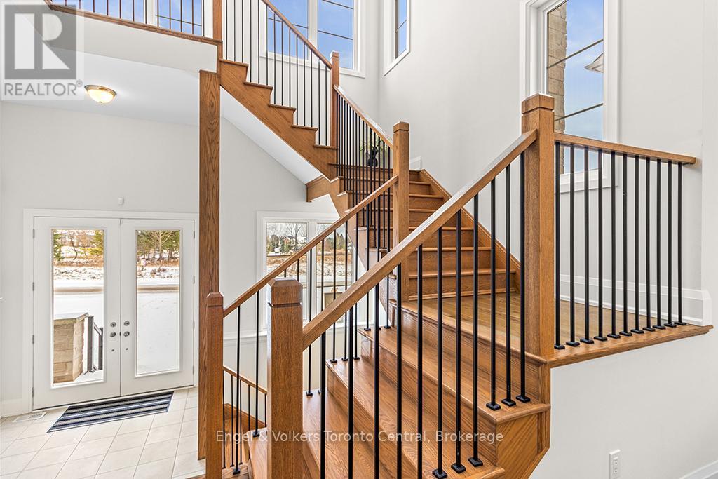 110 Dorothy Drive, Blue Mountains, ON - Indoor Photo Showing Other Room