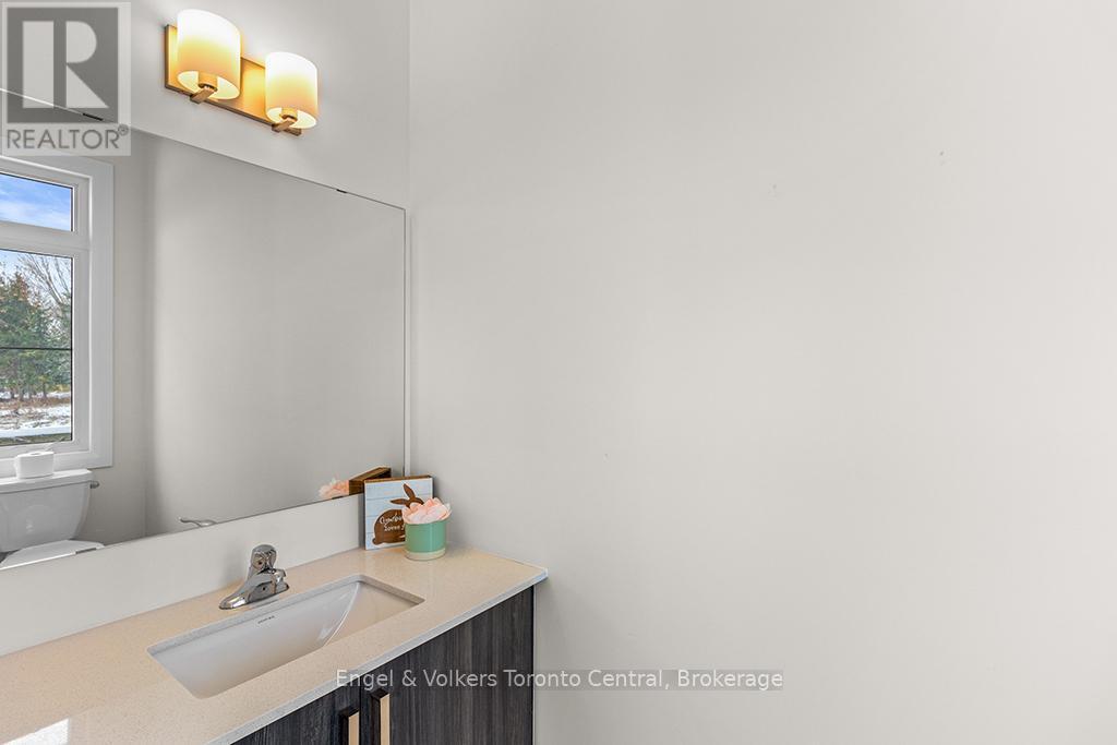 110 Dorothy Drive, Blue Mountains, ON - Indoor Photo Showing Bathroom