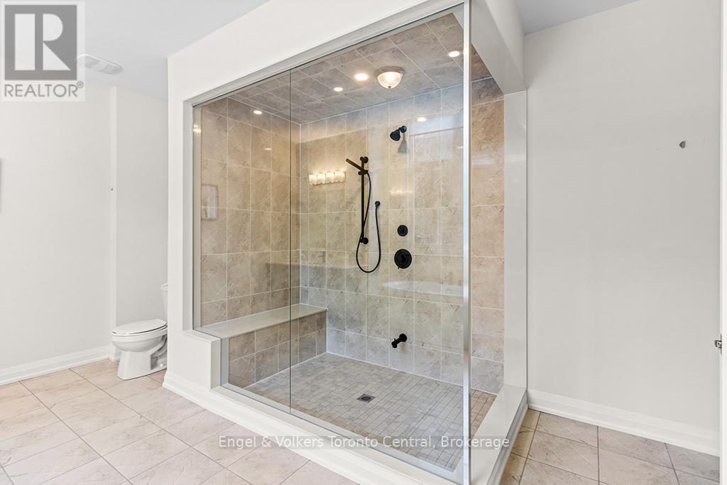 110 Dorothy Drive, Blue Mountains, ON - Indoor Photo Showing Bathroom