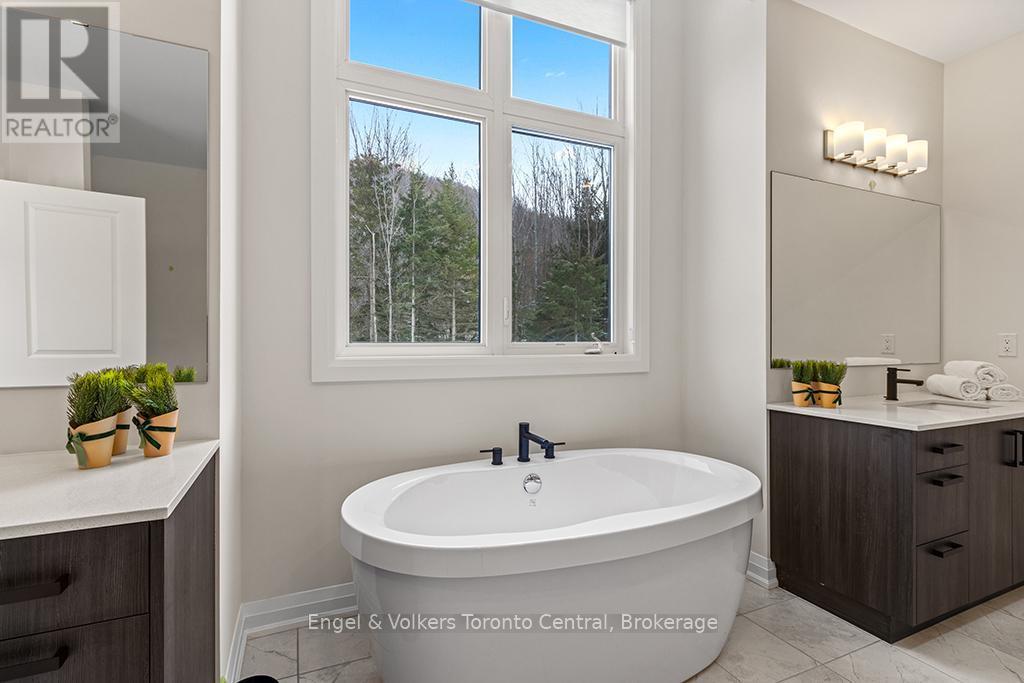 110 Dorothy Drive, Blue Mountains, ON - Indoor Photo Showing Bathroom