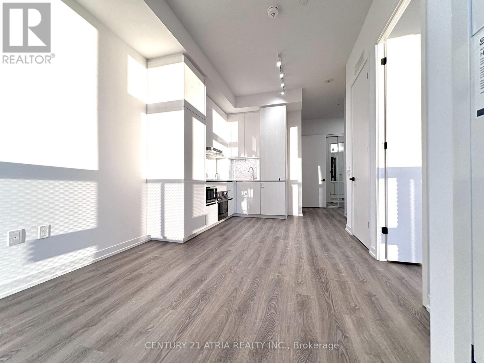 3711 - 8 Interchange Way, Vaughan, ON - Indoor Photo Showing Other Room