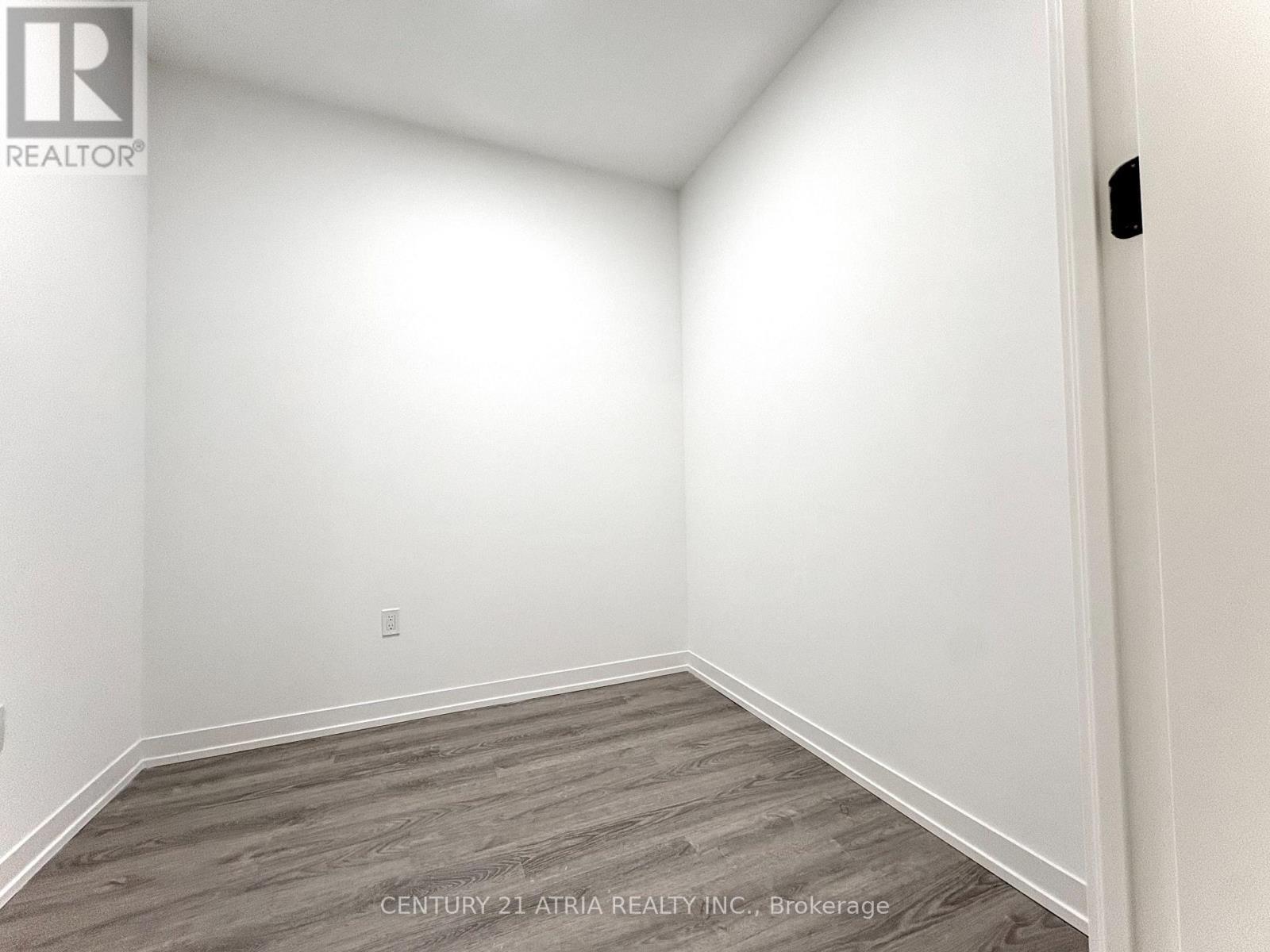 3711 - 8 Interchange Way, Vaughan, ON - Indoor Photo Showing Other Room
