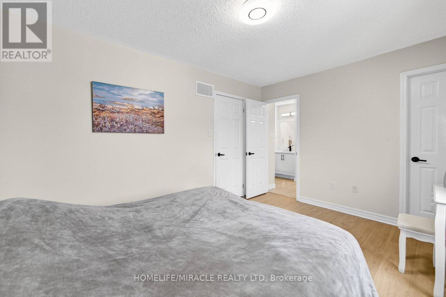 439 Cavanagh Lane, Milton, ON - Indoor Photo Showing Bedroom
