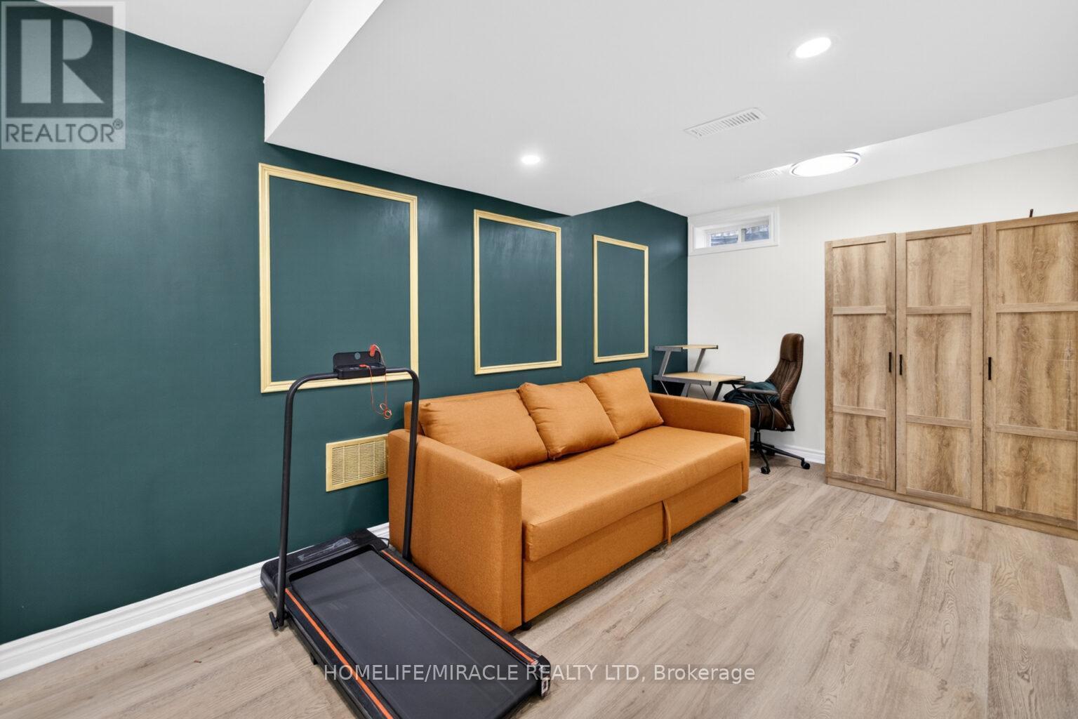 439 Cavanagh Lane, Milton, ON - Indoor