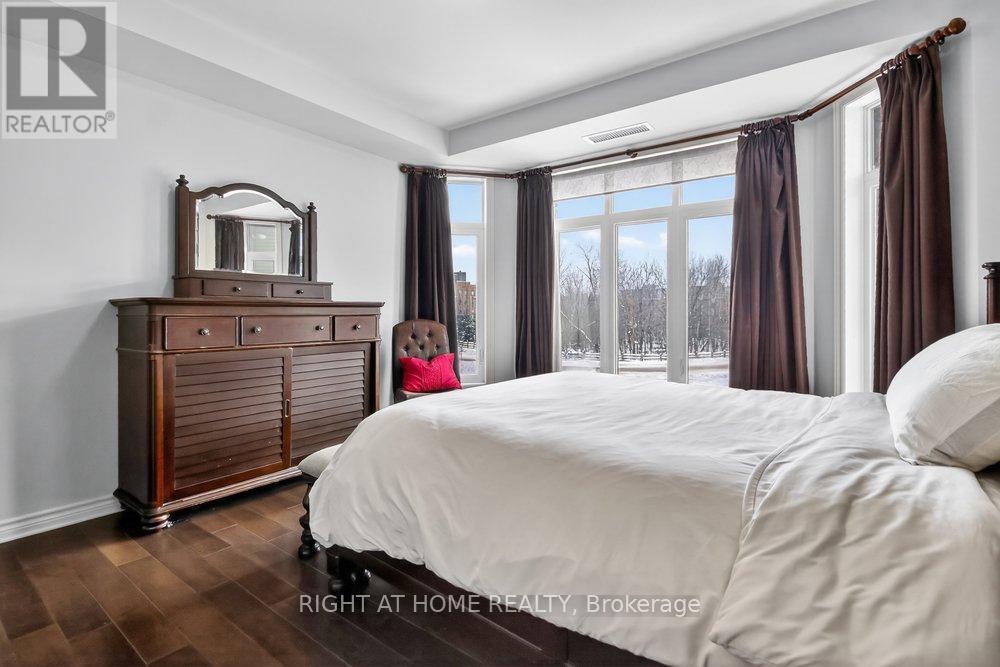 6 - 30 Prestige Circle, Ottawa, ON - Indoor Photo Showing Bedroom