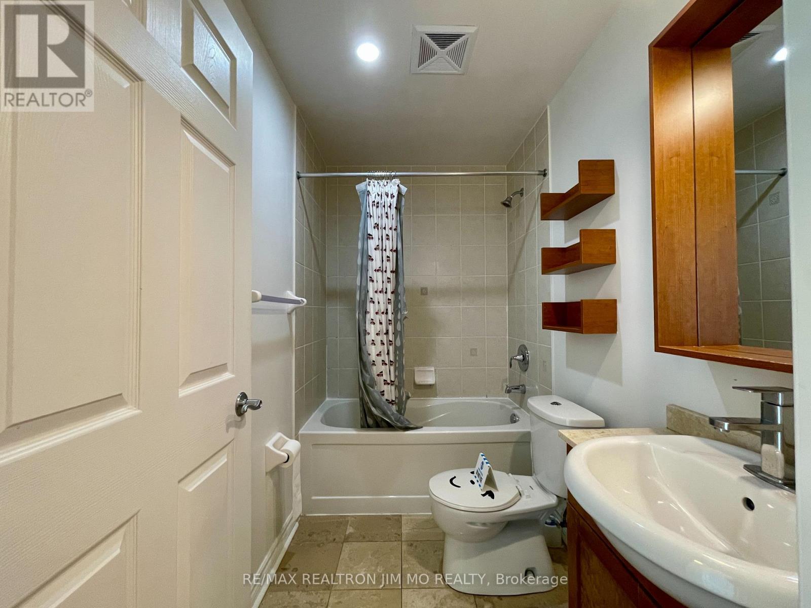 615 - 18 Holmes Avenue, Toronto, ON - Indoor Photo Showing Bathroom