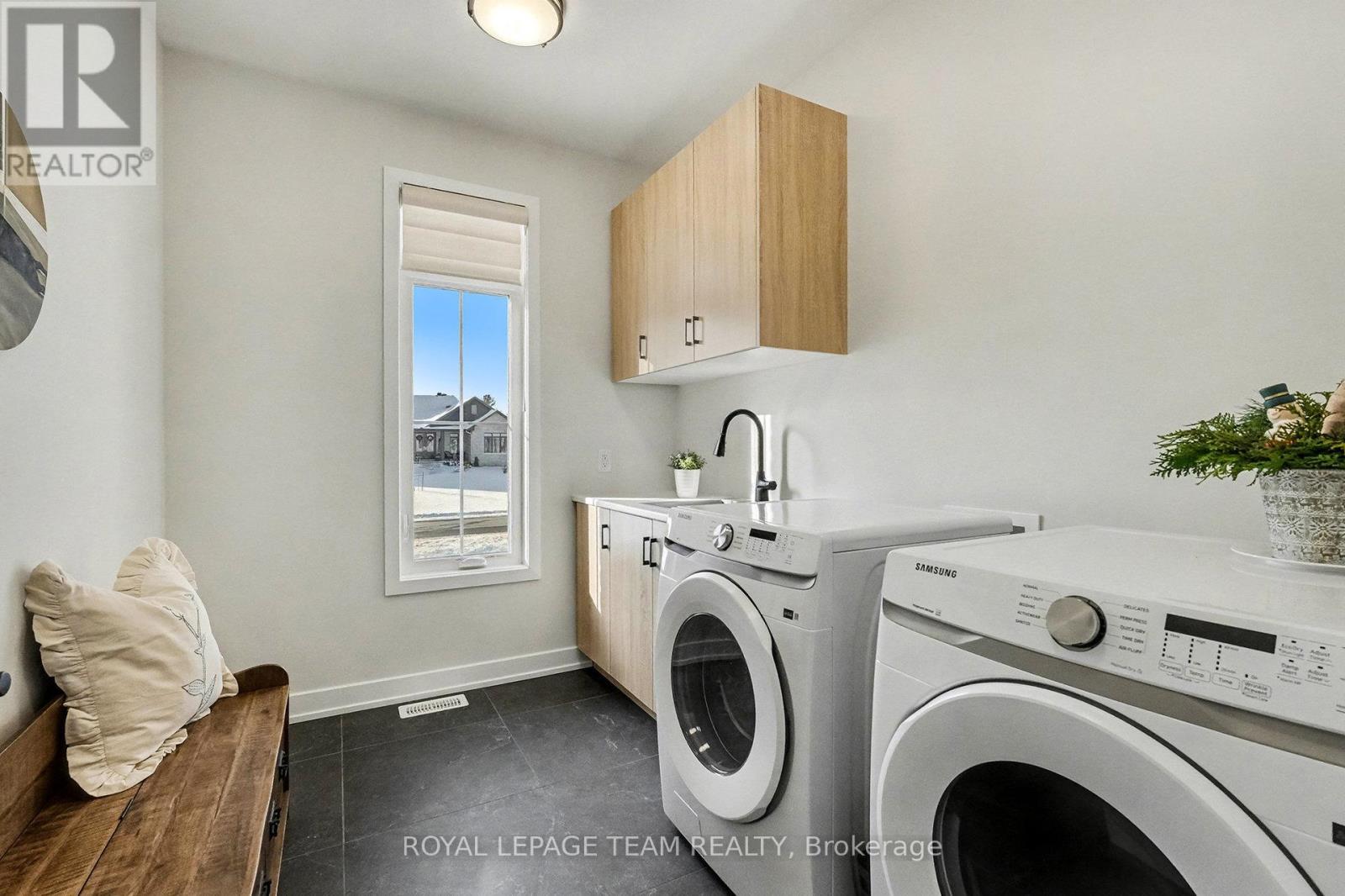 1685 Trizisky Street, North Dundas, ON - Indoor Photo Showing Laundry Room