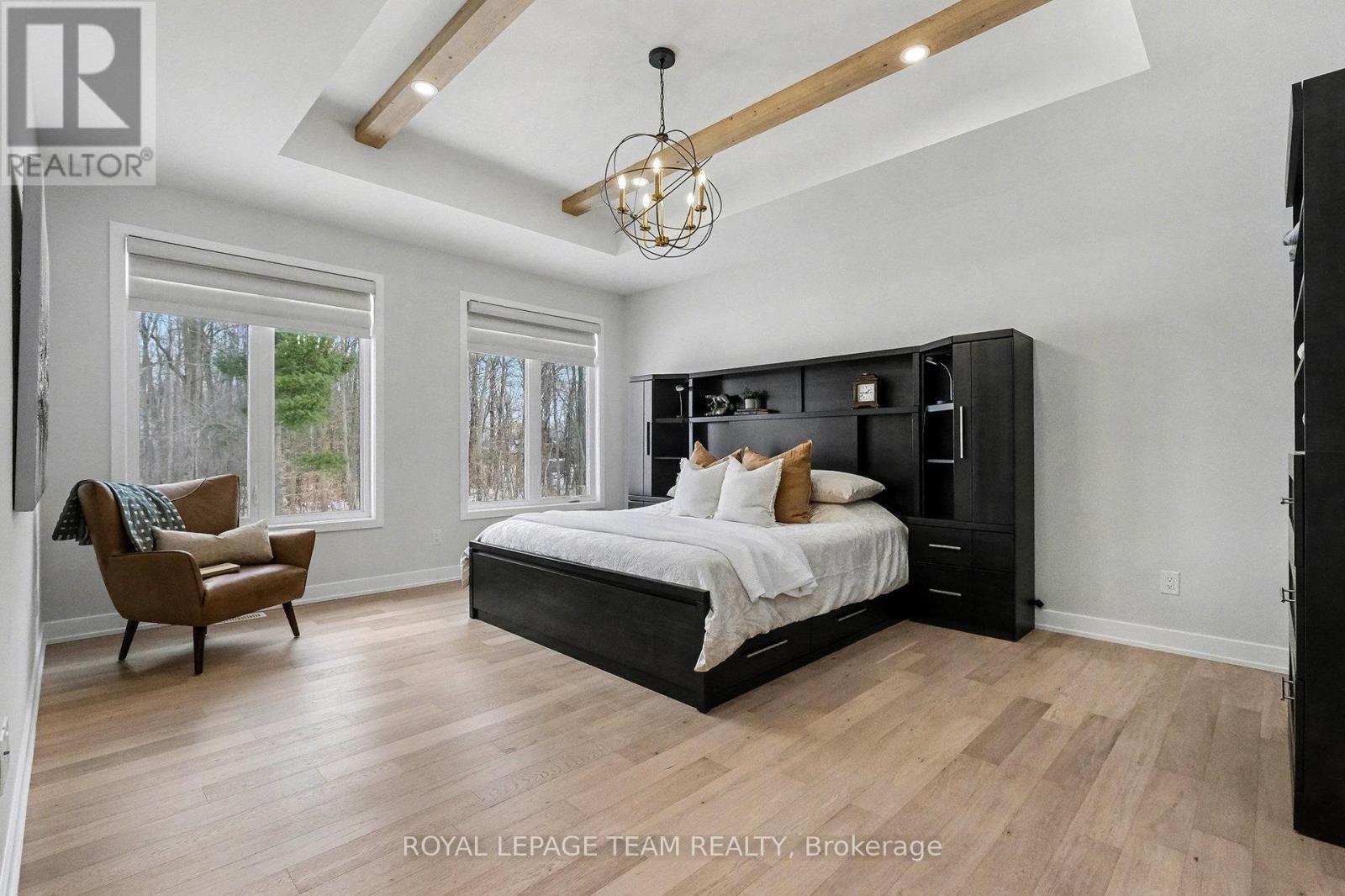 1685 Trizisky Street, North Dundas, ON - Indoor Photo Showing Bedroom