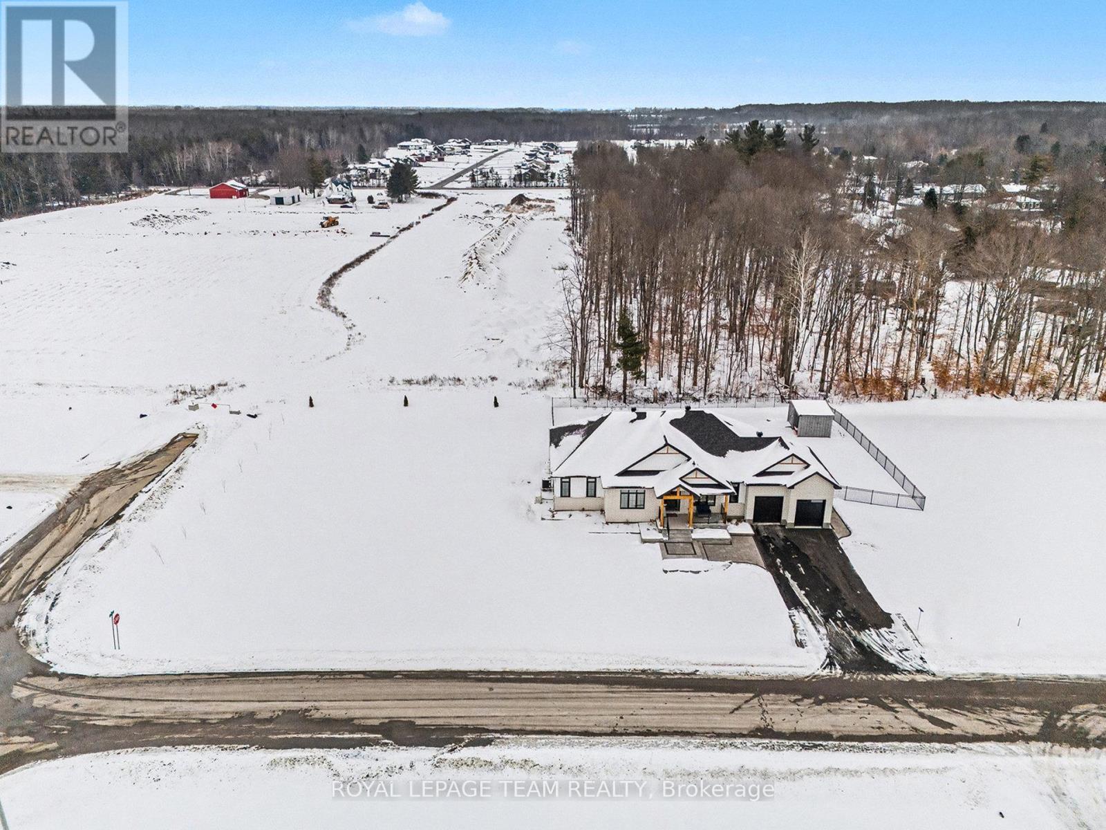 1685 Trizisky Street, North Dundas, ON - Outdoor With View