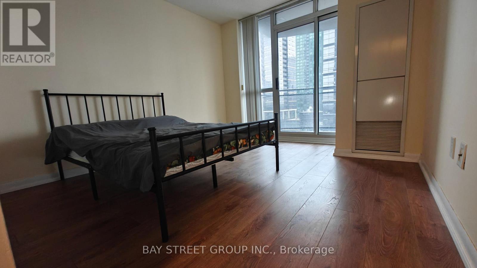 1606 - 33 Sheppard Avenue E, Toronto, ON - Indoor Photo Showing Bedroom