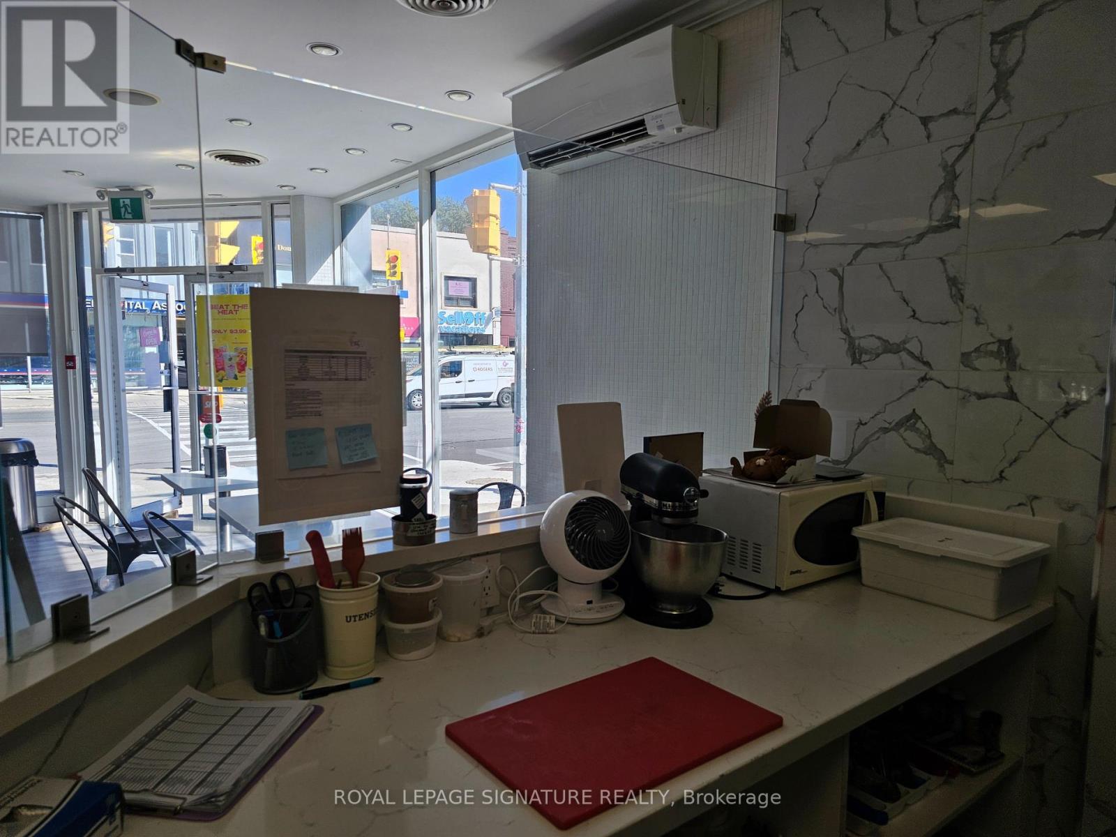 3308 Yonge Street, Toronto, ON