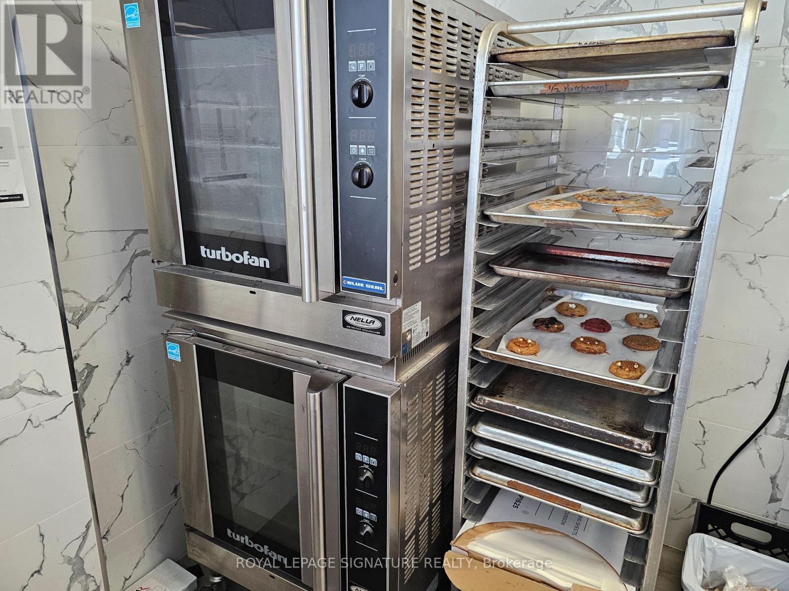 3308 Yonge Street, Toronto, ON