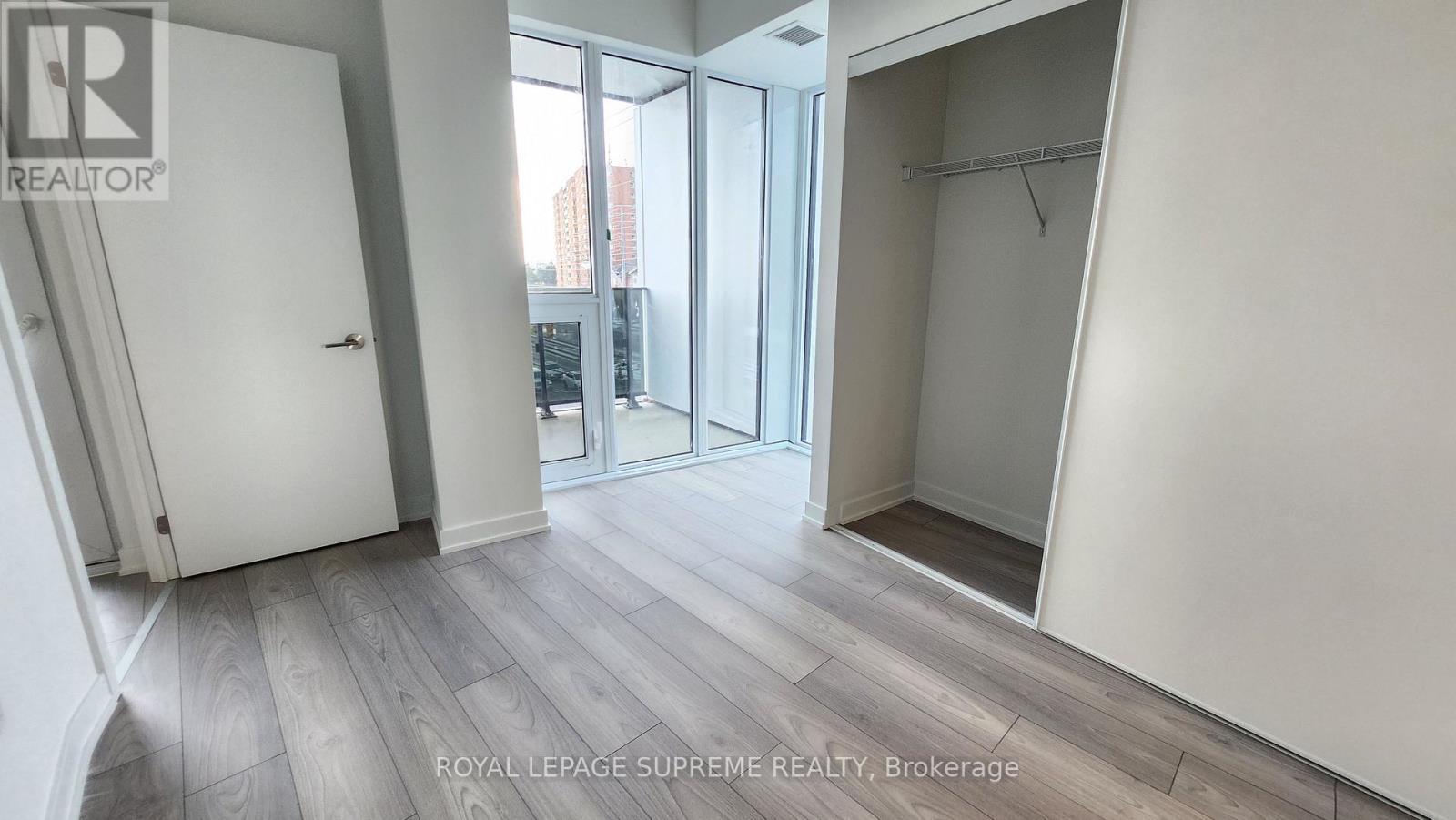 418 - 1 Fairview Road E, Mississauga, ON - Indoor Photo Showing Other Room