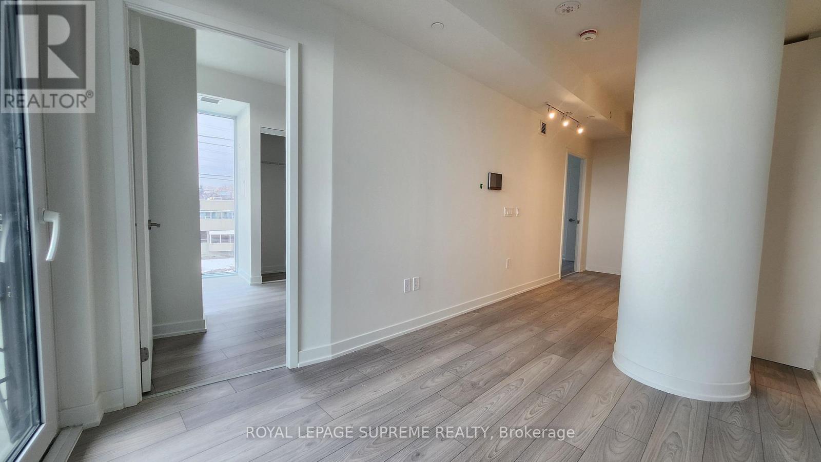 418 - 1 Fairview Road E, Mississauga, ON - Indoor Photo Showing Other Room