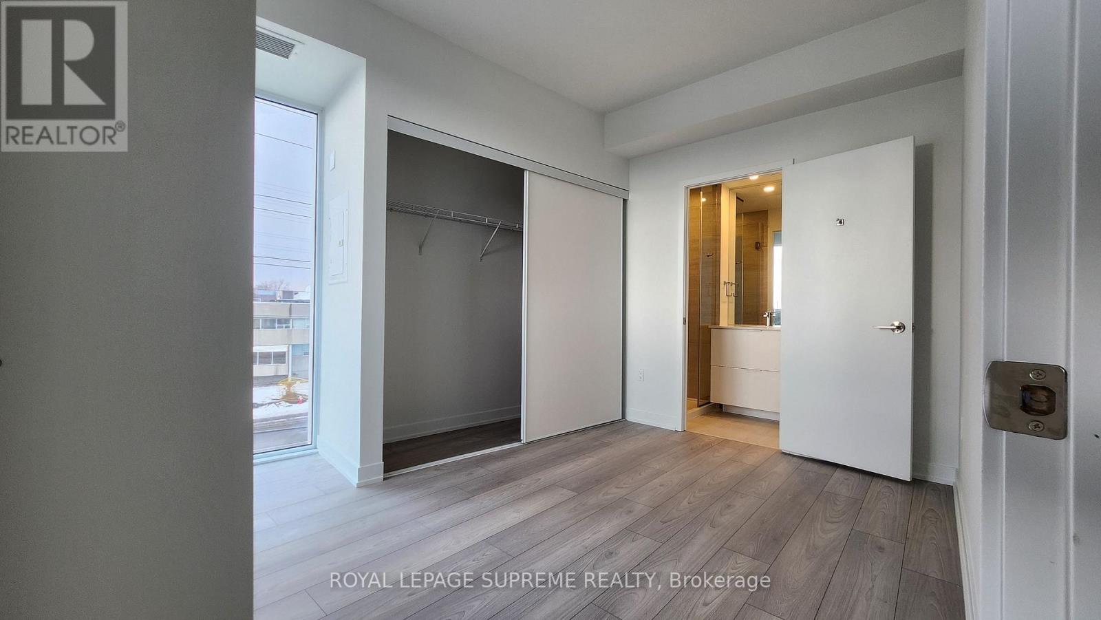 418 - 1 Fairview Road E, Mississauga, ON - Indoor Photo Showing Other Room