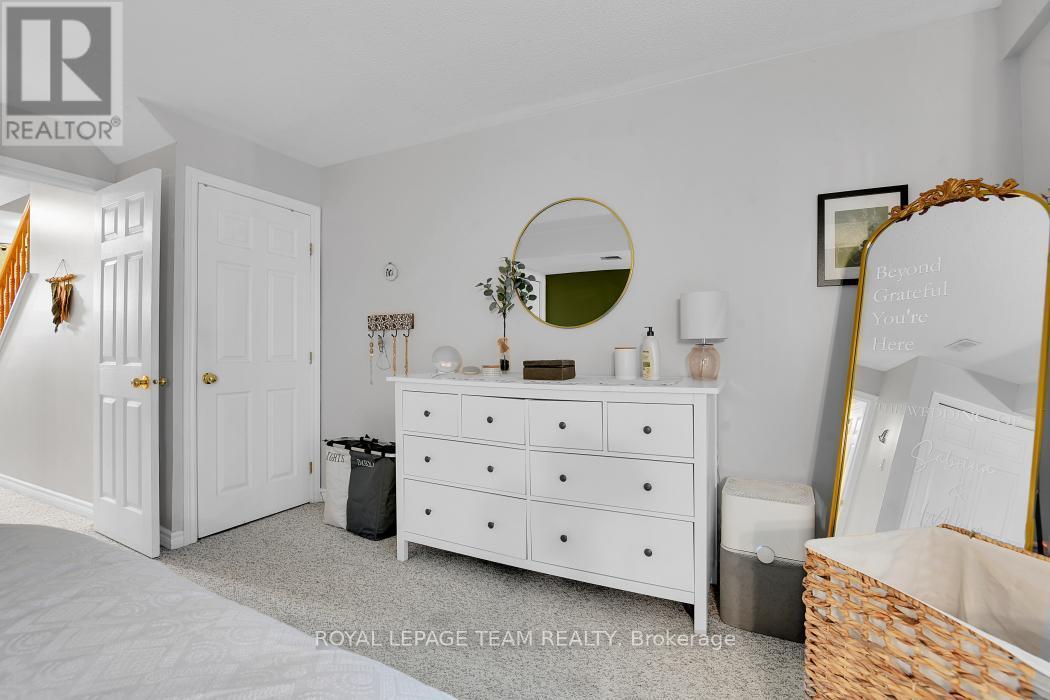 131 Tall Pines Pine, Ottawa, ON - Indoor Photo Showing Bedroom