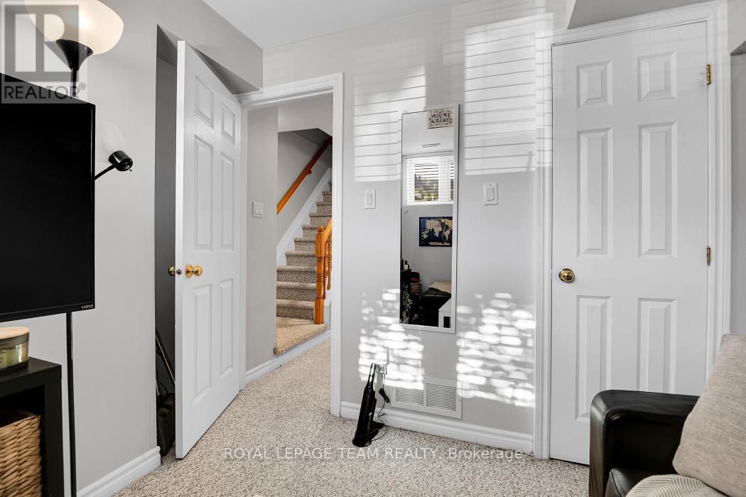 131 Tall Pines Pine, Ottawa, ON - Indoor