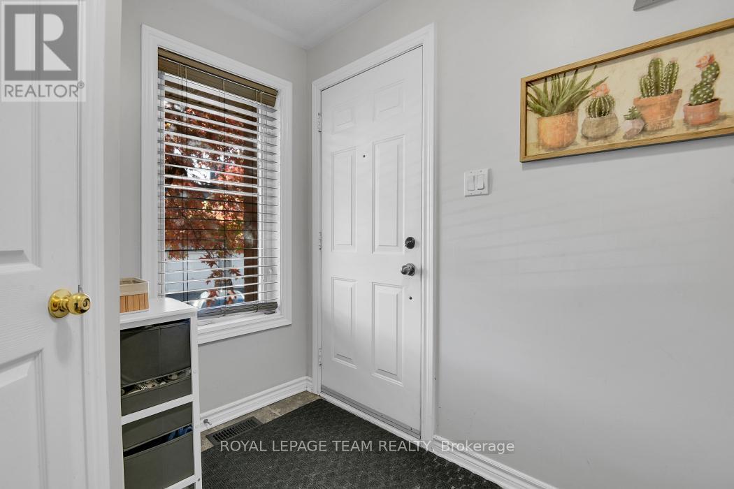 131 Tall Pines Pine, Ottawa, ON - Indoor Photo Showing Other Room