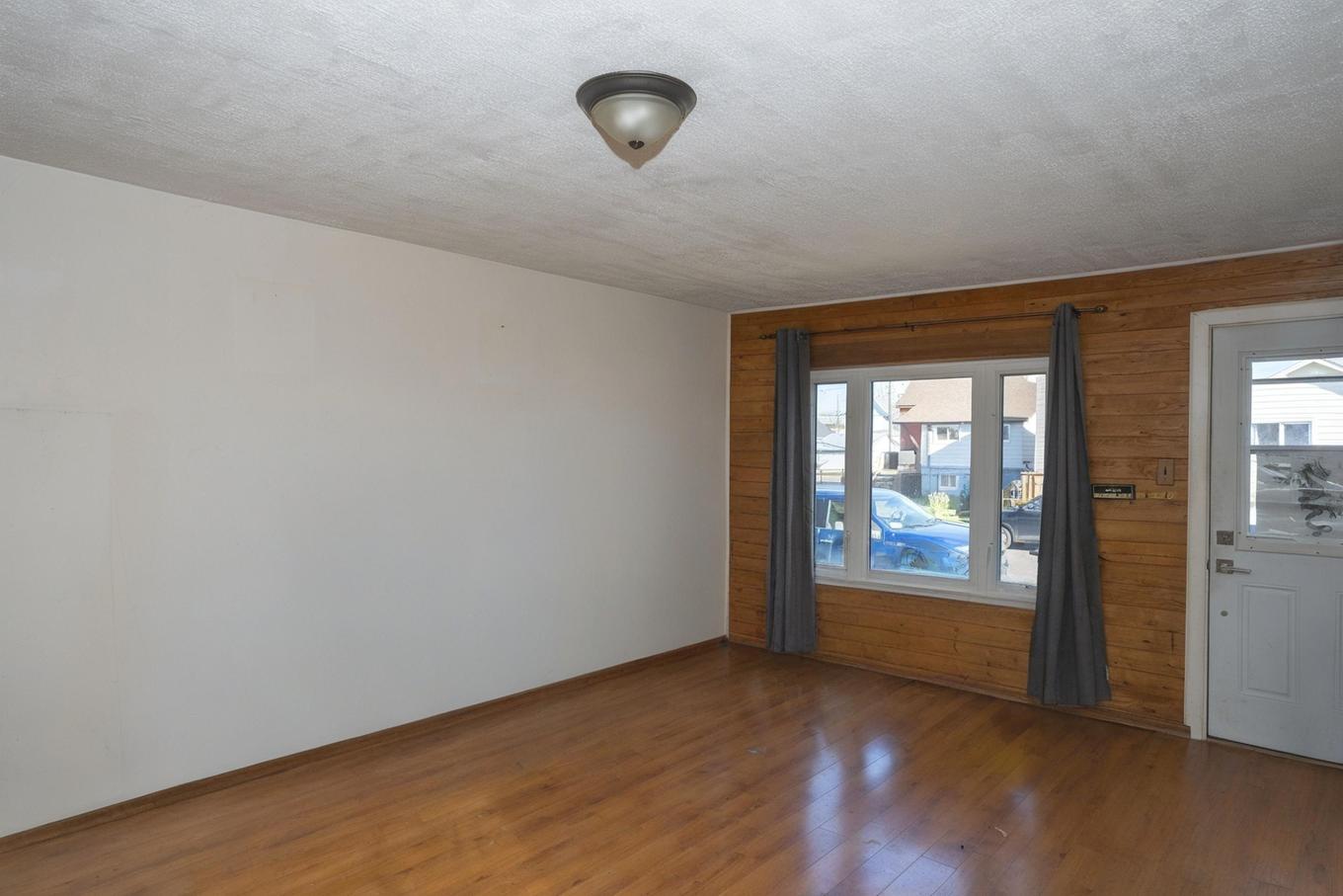 535 Mcbain Street, Thunder Bay, ON - Indoor Photo Showing Other Room