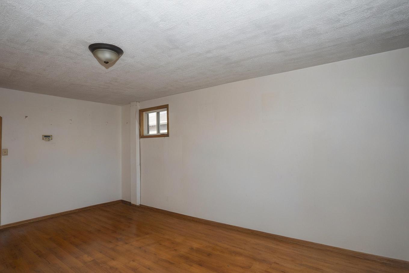 535 Mcbain Street, Thunder Bay, ON - Indoor Photo Showing Other Room