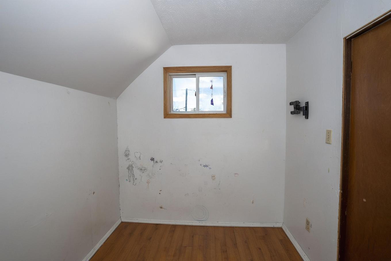 535 Mcbain Street, Thunder Bay, ON - Indoor Photo Showing Other Room