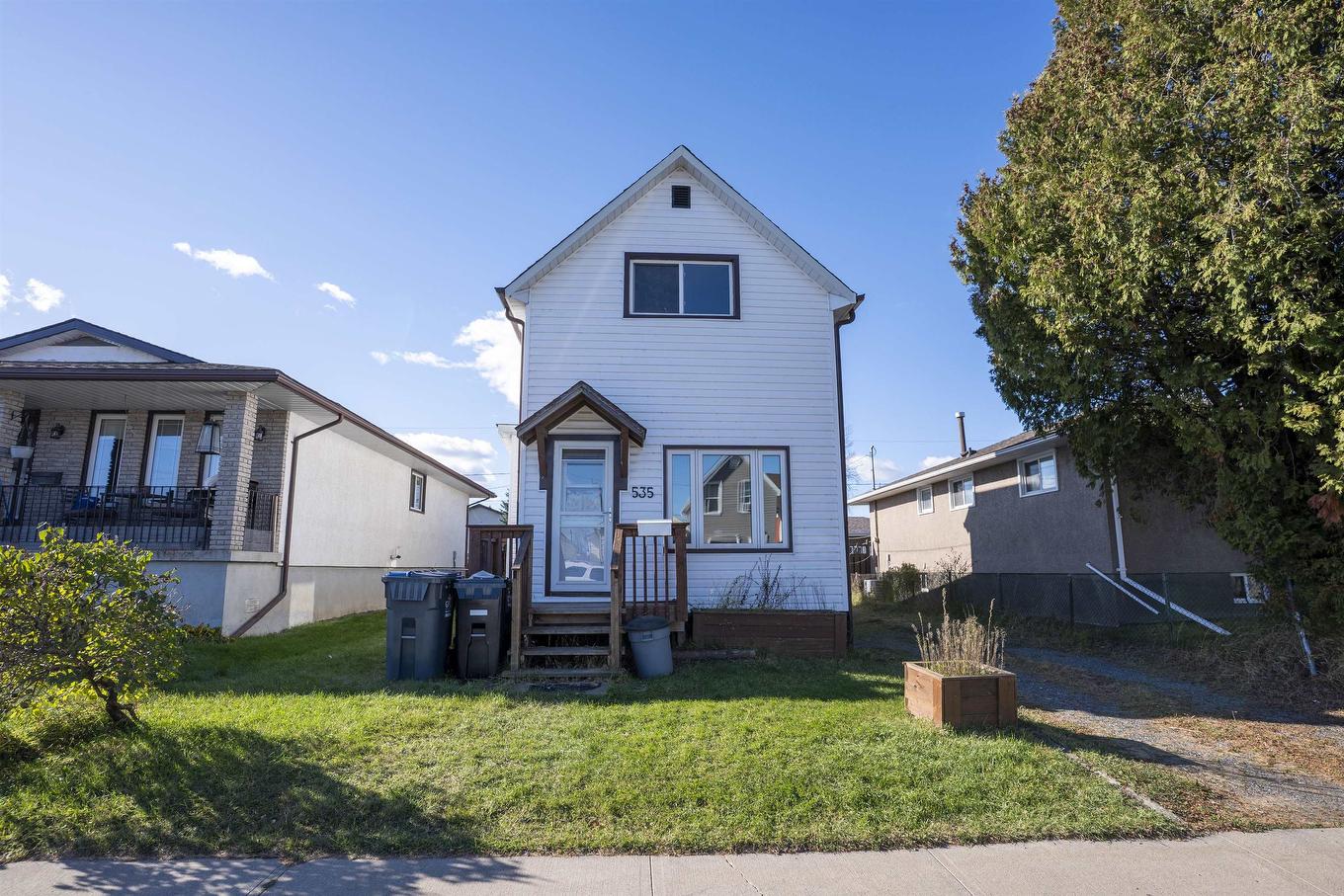 535 Mcbain Street, Thunder Bay, ON - Outdoor