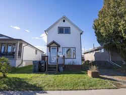 535 McBain Street Thunder Bay, ON P7C 2Y1