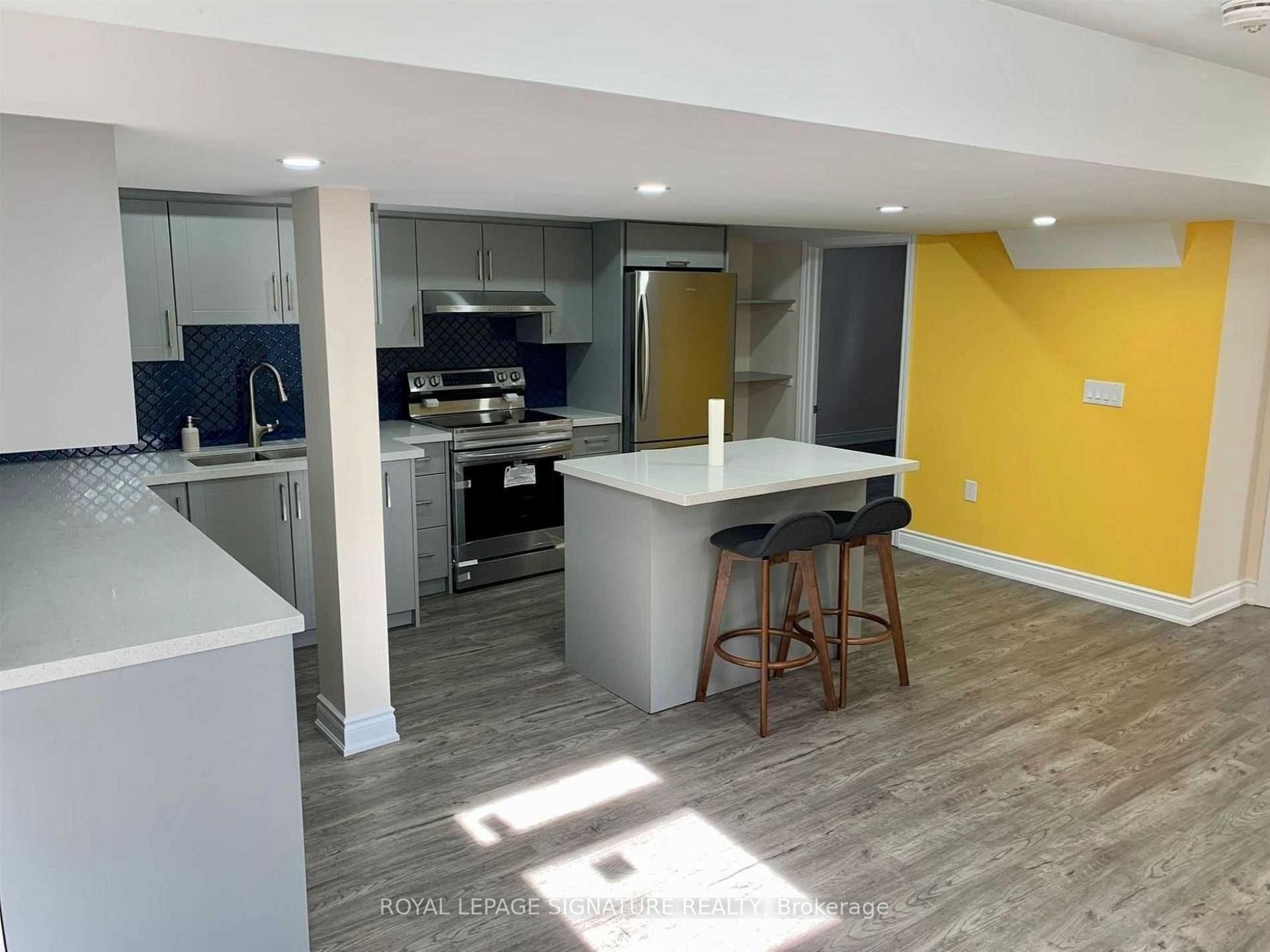 B-227 Nautical Boulevard, Oakville, ON - Indoor Photo Showing Kitchen