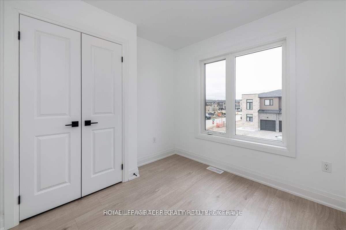 4 Haven Lane, Barrie, ON - Indoor Photo Showing Other Room