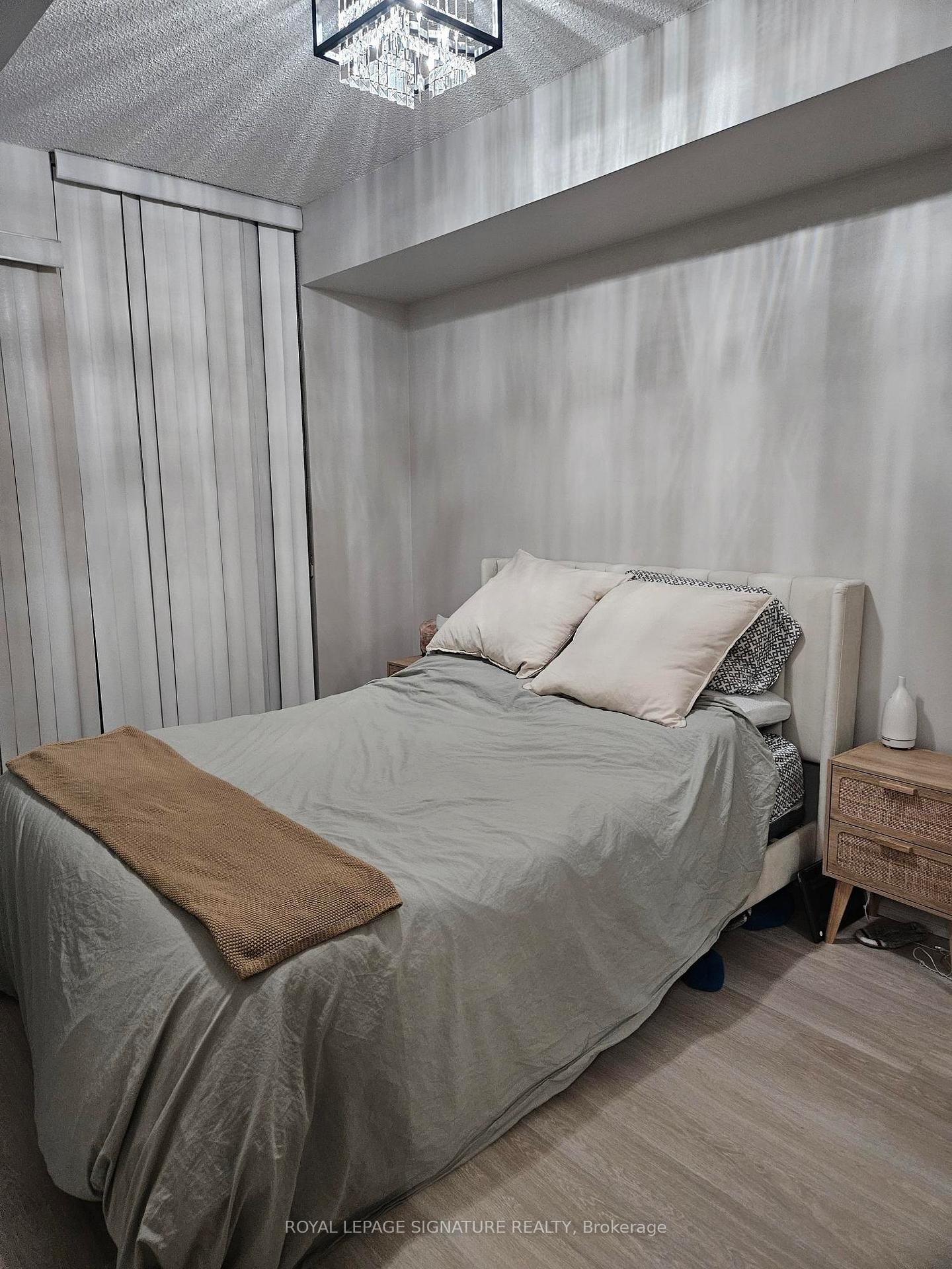 2809-5 Valhalla Inn Road, Toronto, ON - Indoor Photo Showing Bedroom