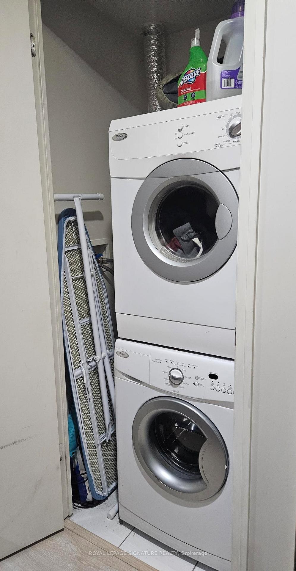 2809-5 Valhalla Inn Road, Toronto, ON - Indoor Photo Showing Laundry Room