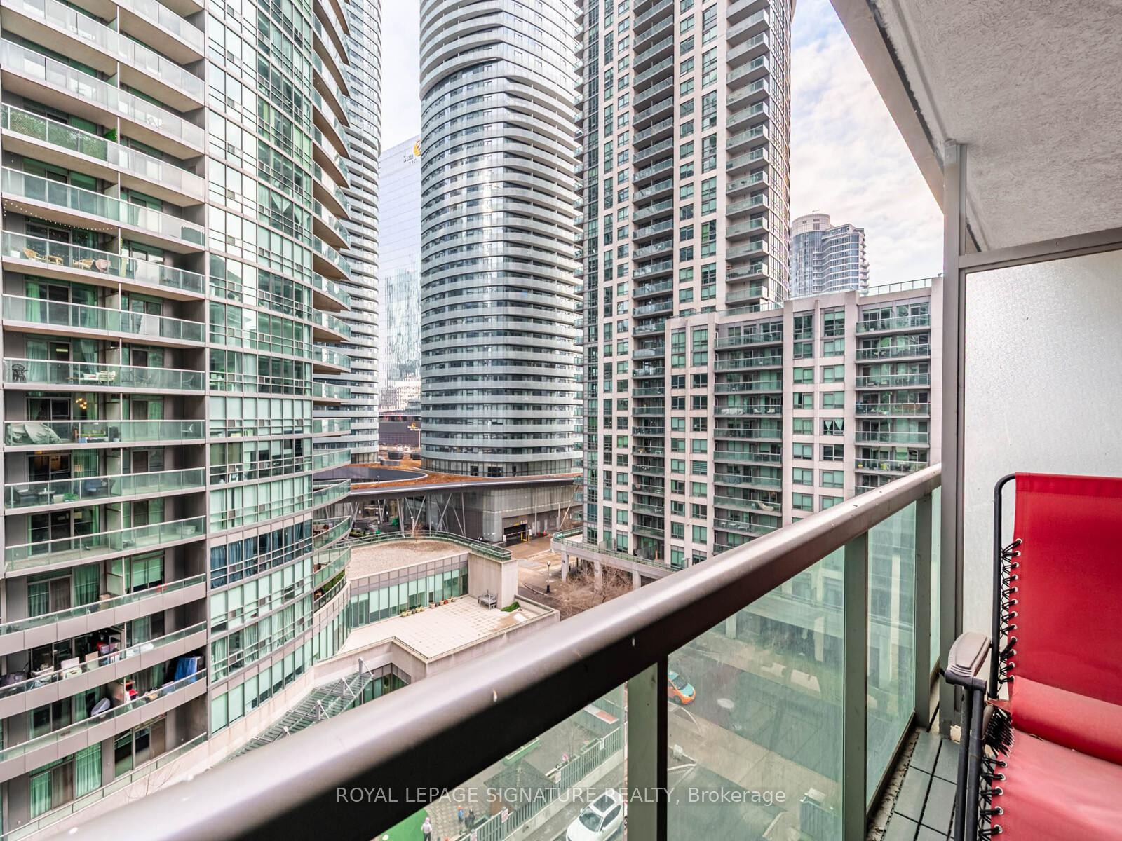 902-51 Lower Simcoe Street, Toronto, ON - Outdoor With Balcony With Facade