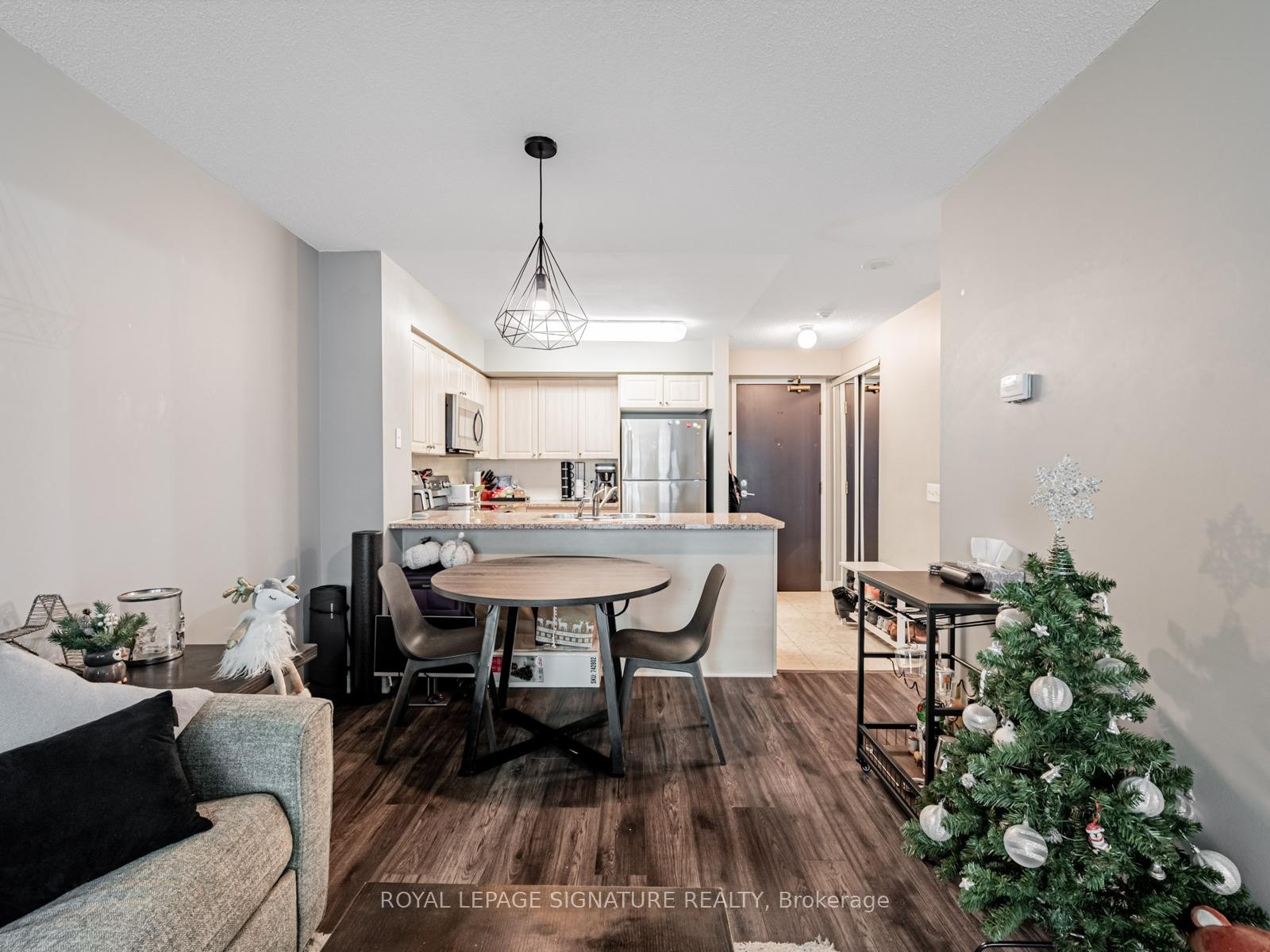902-51 Lower Simcoe Street, Toronto, ON - Indoor Photo Showing Dining Room