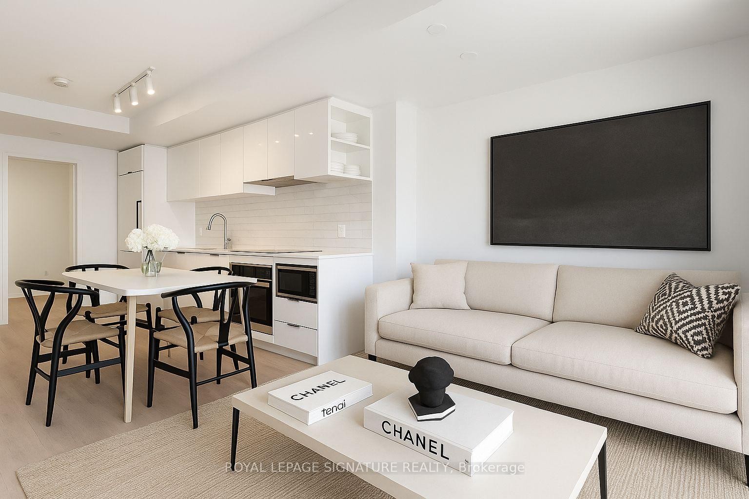 1905-252 Church Street, Toronto, ON - Indoor Photo Showing Living Room