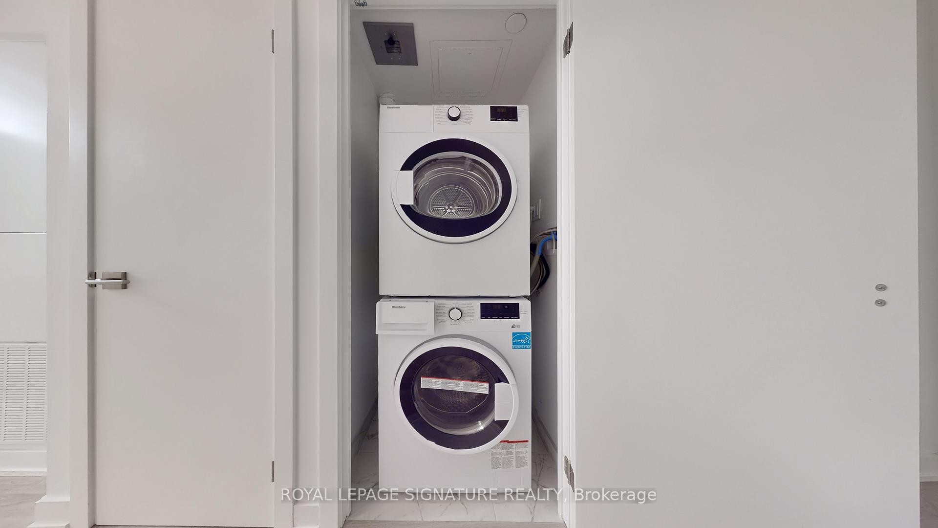 1905-252 Church Street, Toronto, ON - Indoor Photo Showing Laundry Room