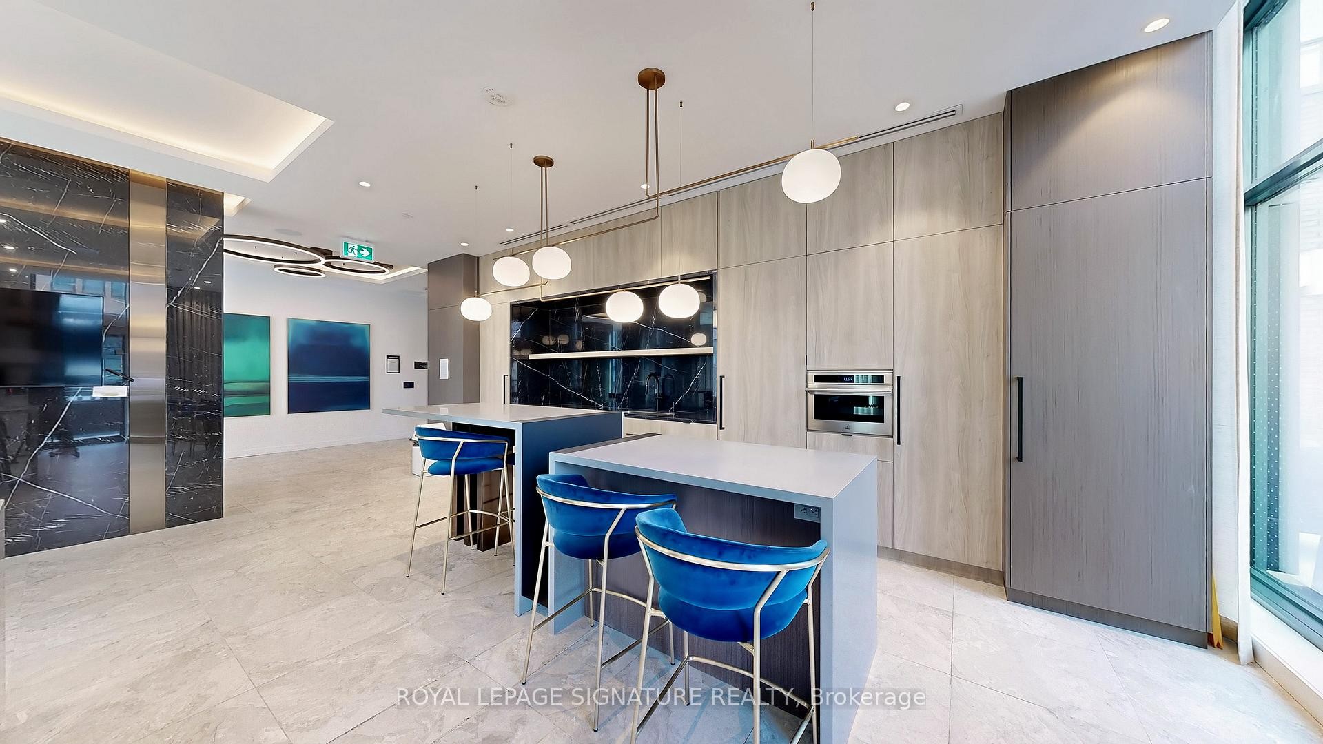 1905-252 Church Street, Toronto, ON - Indoor