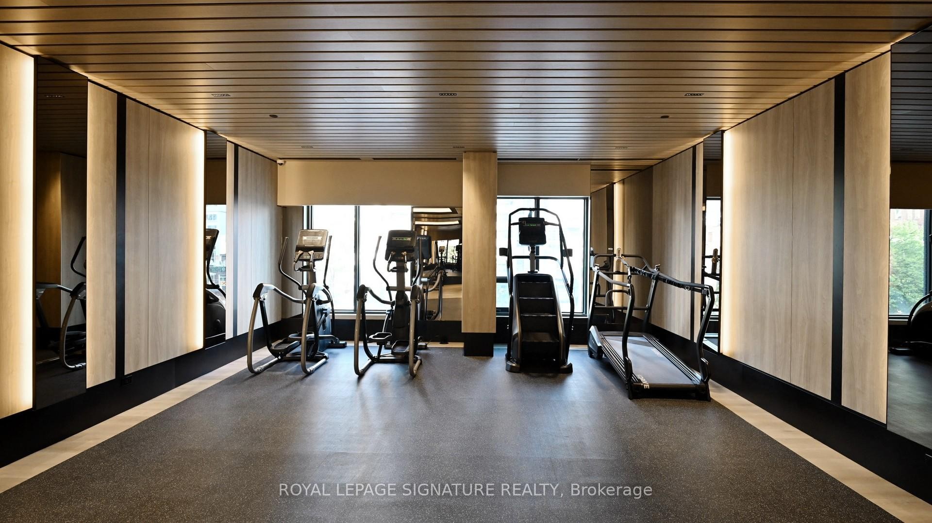 1905-252 Church Street, Toronto, ON - Indoor Photo Showing Gym Room