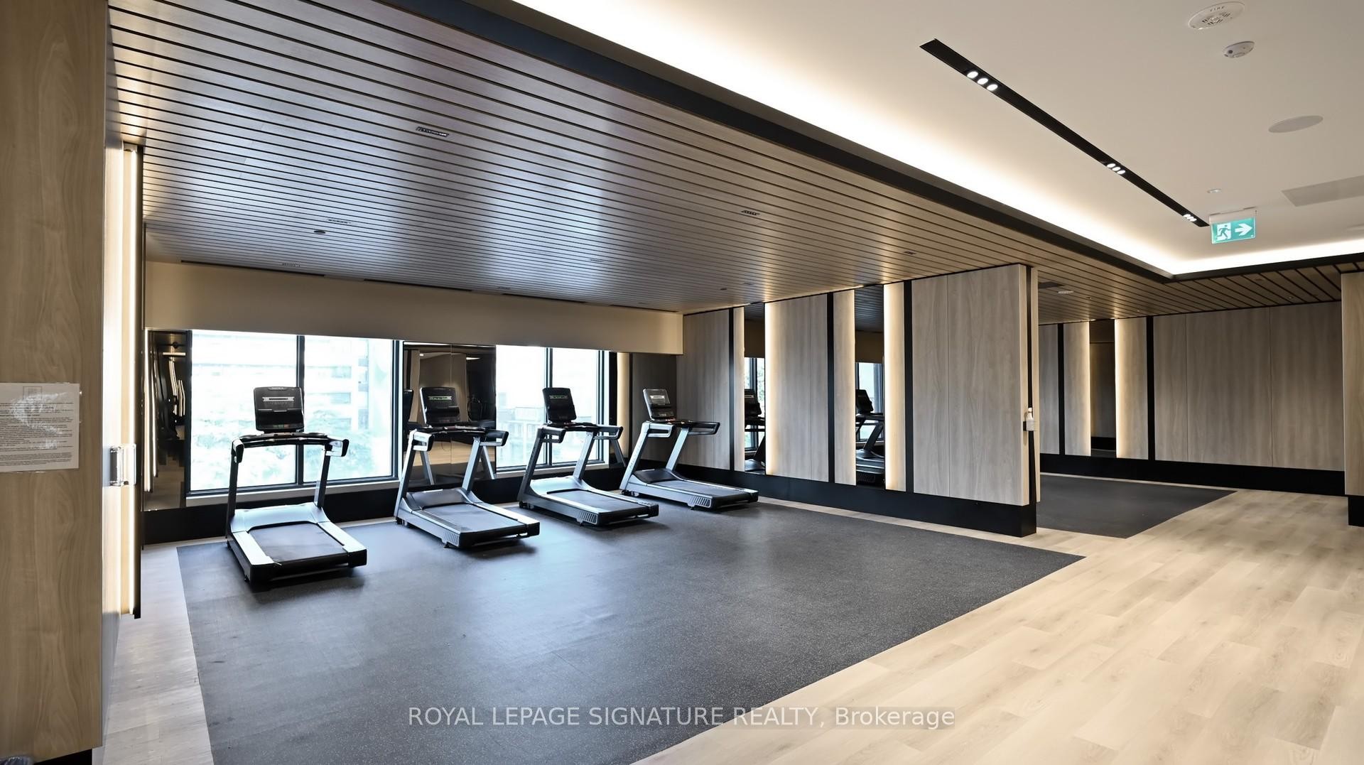 1905-252 Church Street, Toronto, ON - Indoor Photo Showing Gym Room